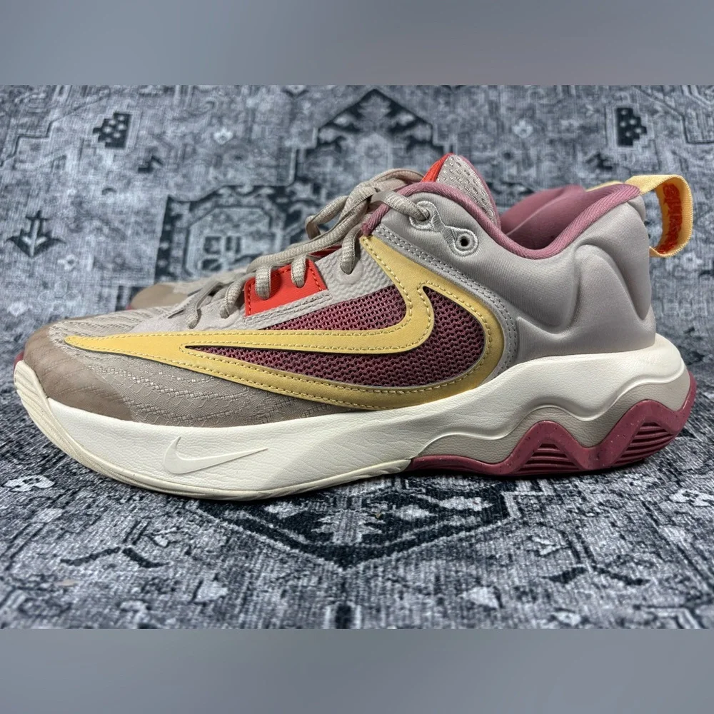 Nike Giannis Immortality 3 Men’s size 8.5 Basketball Shoe‎